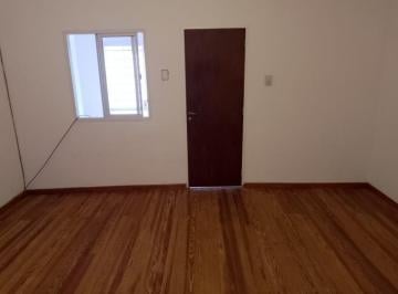 PH de 2 ambientes, Rosario · 1 Dormitorio de Pasillo con Patio