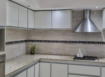 Casa de 12 ambientes, San José de La Dormida · Casa en Venta 644 m², 2 Dorm. San José de La Dormida