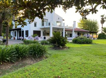 Campo · 2500m² · 7 Ambientes · Campo en Venta en Lobos Pcia Bs As