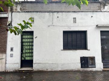 Local comercial · 46m² · 3 Ambientes - Lisandro Sica · Casa Al Frente 1 Dormitorio