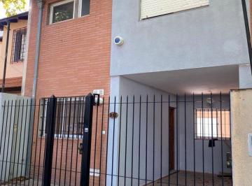 Casa · 67m² · 4 Ambientes · 1 Cochera · Alquiler Duplex San Fernando 4 Amb.