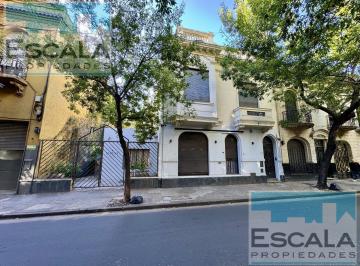 Casa · 555m² · 15 Ambientes · Casa Para Uso Comercial en Alquiler