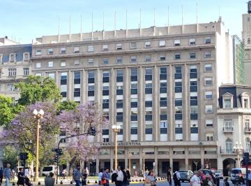 Oficina comercial · 1314m² · 4 Cocheras · Oficina Ubicada “la Franco Argentina” Edificio Emblemático Frente a Plaza de Mayo.