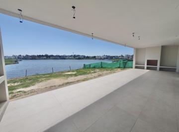 Casa · 223m² · 4 Ambientes · 2 Cocheras · Casa en Venta en El Barrio Santa Ana, Villa Nueva, Tigre