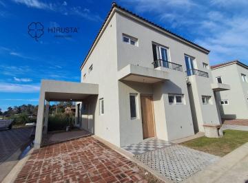 Casa de 3 ambientes, Pilar · Duplex Dos Dorm. en Venta Chic Village
