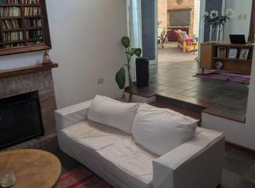Casa · 350m² · 8 Ambientes · 2 Cocheras · Casa en La Mejor Zona de Villa Belgrano