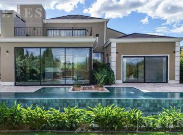 Casa · 342m² · 6 Ambientes · 2 Cocheras · Casa en Venta en Pilar Golf