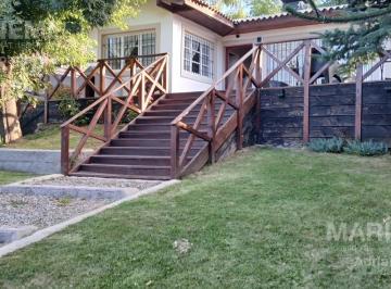 Casa · 75m² · 3 Ambientes · 2 Cocheras · Casa en Alquiler en El Corazon de Melipal