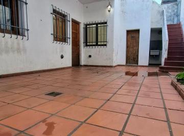 Paio / Garage · Casa Dos Dorm. Patio/garage Barrio Cura