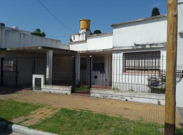 Casa de 3 ambientes, Lomas de Zamora · Casa Tres Ambientes en Venta - Lanús