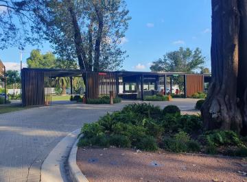 Departamento · 28m² · 1 Ambiente · 1 Cochera · Alquiler Anual Monoambiente en Complejo San Geronimo Pilar