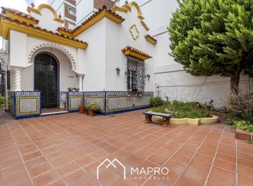 Casa · 157m² · 5 Ambientes · 1 Cochera · Increible Casa de Estilo Colonial Refaccionada en Devoto