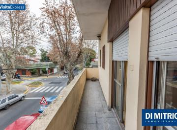 Primer Piso - Balcón · El PH Que Necesitabas: 4 Ambientes, Cochera y Terraza! Visitalo Express Hoy Mismo!