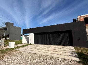 Foto · Venta Amplia Casa en Barrio Tejas 4