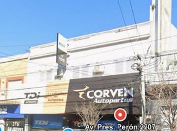 Local comercial · 750m² · 1 Cochera · Excelente Local Comercial Sobre Av Perón.