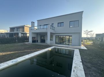Casa · 186m² · 6 Ambientes · 4 Cocheras · Casa en Venta en Ceibos, Puertos del Lago, Escobar