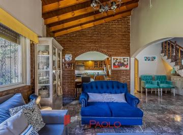 Casa · 146m² · 4 Ambientes · 2 Cocheras · Casa en Villa Bosch