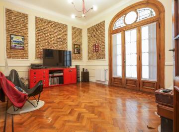 PH · 118m² · 5 Ambientes · PH en Caballito Sin Expensas con Terraza, Quincho y Parrilla