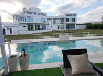 Foto · Espectacular Casa de 764 m² Cub y 3966 m² Terreno Country Las Corzuelas