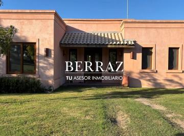 Casa · 130m² · 4 Ambientes · 2 Cocheras · Casa Alquiler Anual 3 Dorm. Barrio Los Palenques Lote de 1217 m² Pilar
