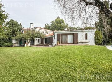 Casa · 200m² · 5 Ambientes · 1 Cochera · Casa en Alquiler Anual en Olivos Golf Club