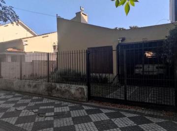 Casa · 150m² · 5 Ambientes · 2 Cocheras · Casa en Venta - 4 Dorm. 2 Baños - Cochera - 300 m² - Monte Grande
