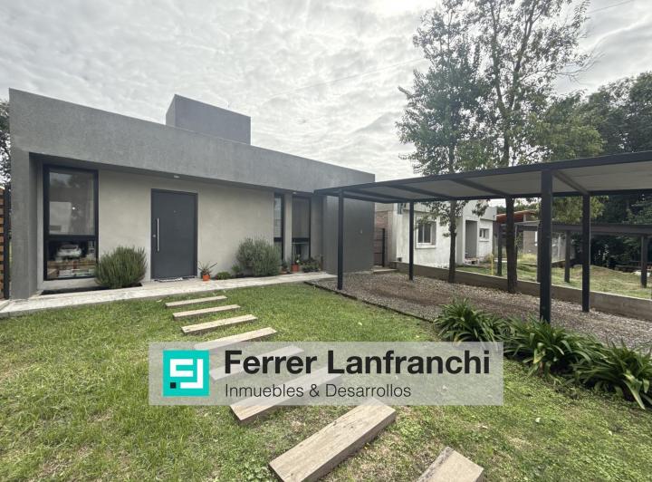 Casa · 90m² · 5 Ambientes · 1 Cochera