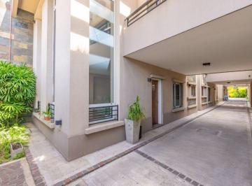 Casa · 91m² · 3 Ambientes · 1 Cochera · Duplex en Venta 2 Dorm., Cochera, Sin Expen