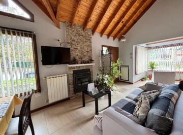 Casa · 111m² · 4 Ambientes · Casa en Esquel