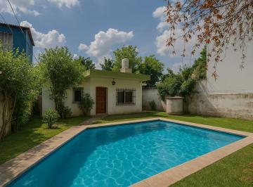 Casa · 115m² · 4 Ambientes · 3 Cocheras · Casa - Oportunidad - 3 Ambientes - Cochera - Patio - Parque - Villa Tesei