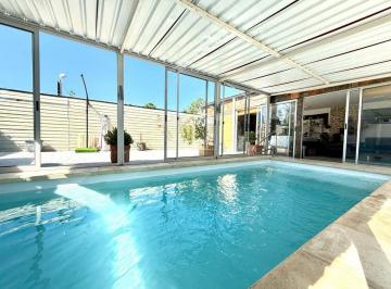 Casa · 114m² · 5 Ambientes · 1 Cochera · Venta Casa 3 Dorm. Barbacoa Piscina San Luis