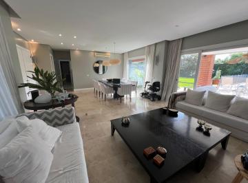 Casa de 5 ambientes, Pilar · Venta Casa 4 Dorm. en Suite en Pilar, Mayling Cc