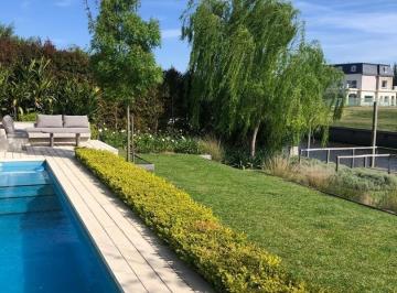 Casa · 380m² · 5 Ambientes · 1 Cochera · Casa en El Yacht - 5 Ambientes - Oportunidad Alquiler