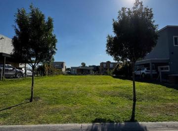 Terreno · 477m² · Lote en Venta, 477 m², en Barrio Privado Santo Tomás, Pilar