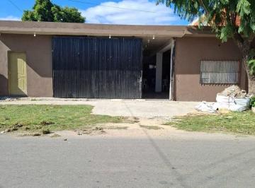 Local comercial · 101m² · 2 Cocheras · Vendo Local, Galpon, Salon de Eventos. Tomo Auto