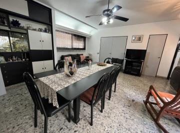 Casa · 153m² · 4 Ambientes · 1 Cochera · Casa 4 Ambientes con Cochera, Patio y Terraza Acepta Permuta - Wilde