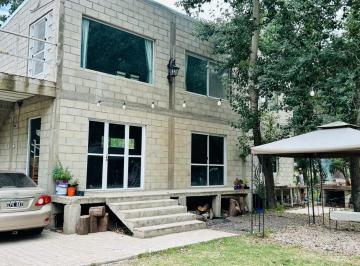 Casa · 170m² · 5 Ambientes · 1 Cochera · Casa - Ranchos