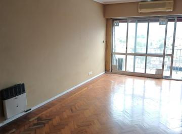 Departamento de 4 ambientes, Avellaneda · Departamento de 4 Ambientes con Balcón