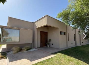 Casa de 5 ambientes, Maipú · Casa Alba de Tanqay, Una Planta, 3 Dorm, 3 Baños, Cochera Doble, Apto Crédito