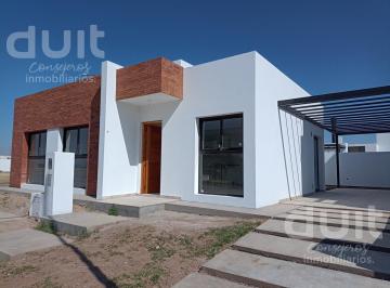 Casa · 80m² · 3 Ambientes · 1 Cochera · Duplex 2 Dorm en Una Sola Planta! - en La Calle Principal de San Ignacio!