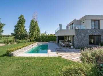 Casa · 375m² · 7 Ambientes · 2 Cocheras · Casa en Venta en El Barrio El Golf, Nordelta, 4 Dorm.