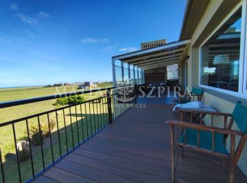 MSB-MSB-8308_2 · Casa en Venta en El Golf Club de Miramar