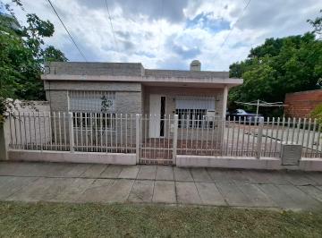 Casa de 3 ambientes, Hurlingham · Tasa en Venta Tilla Tesei
