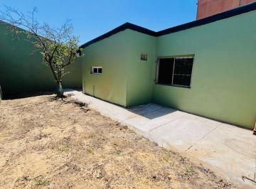 Casa · 65m² · 3 Ambientes · Casa 3 Ambientes Venta Pablo Podesta con Jardin