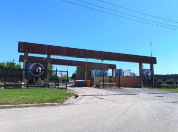 Casa · 162m² · 4 Ambientes · 2 Cocheras · Casa en Construccion a La Venta en Maipu