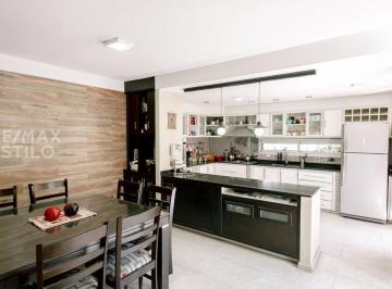 Casa · 250m² · 9 Ambientes · 2 Cocheras · Venta 2 Casas en Block, 5 Dormit 4 Baños Ringuelet