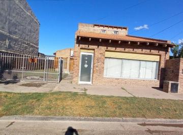 Casa · 152m² · 3 Ambientes · Venta Terreno Apto Desarrollo con Casa Fdz Oro