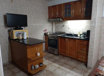 Casa · 162m² · 5 Ambientes · 1 Cochera · Casa 4amb con Cochera Mas 2amb Al Fondo