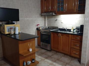 Casa · 162m² · 5 Ambientes · 1 Cochera · Casa 4amb con Cochera Mas 2amb Al Fondo