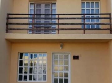Casa · 164m² · 5 Ambientes · Km 3 Duplex 2 Dorm.